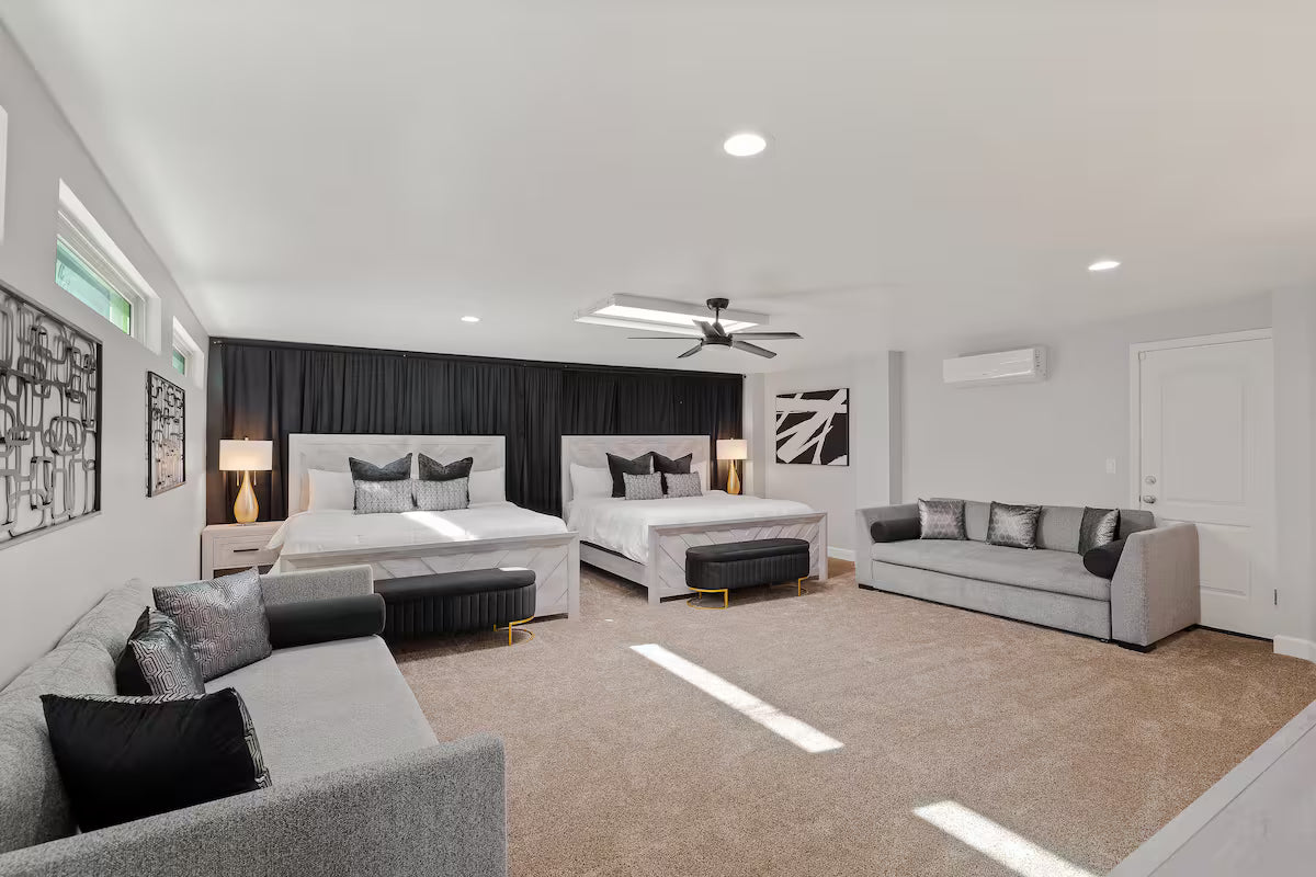 Room 3, King Bed