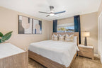 Room 4, King Bed